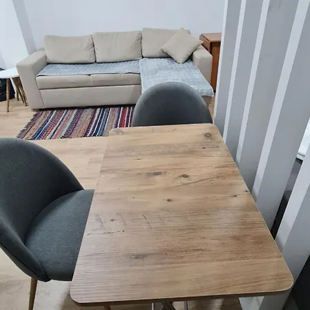 아파트 Evapartament